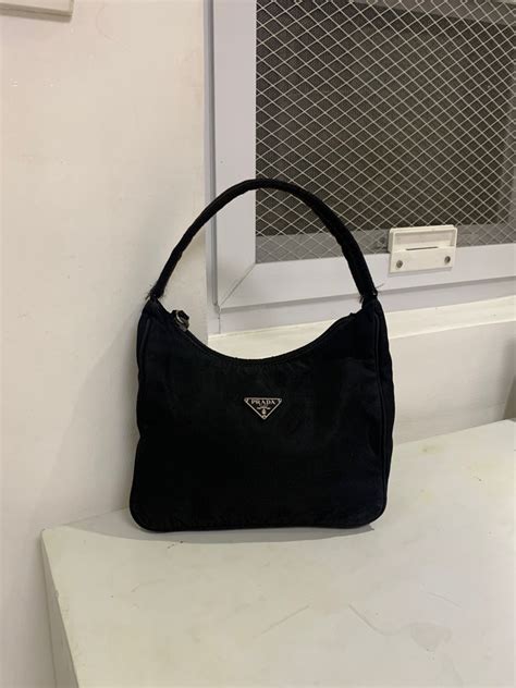 prada hobo bag kendall